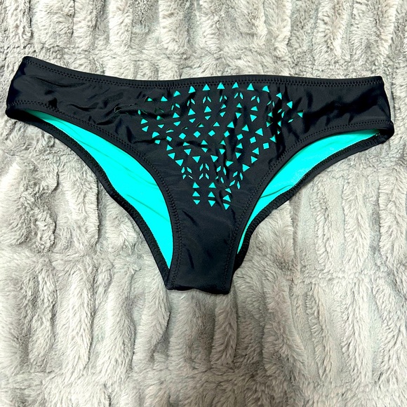 Xhilaration Swim Sm Xhilaration Cheeky Bikini Bottoms Poshmark
